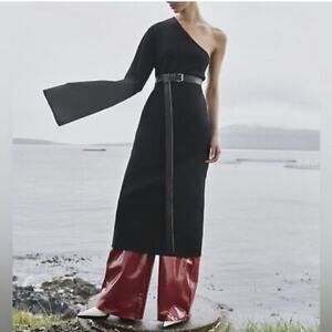 Solace London Aiyana One Shoulder Black Midi Dress